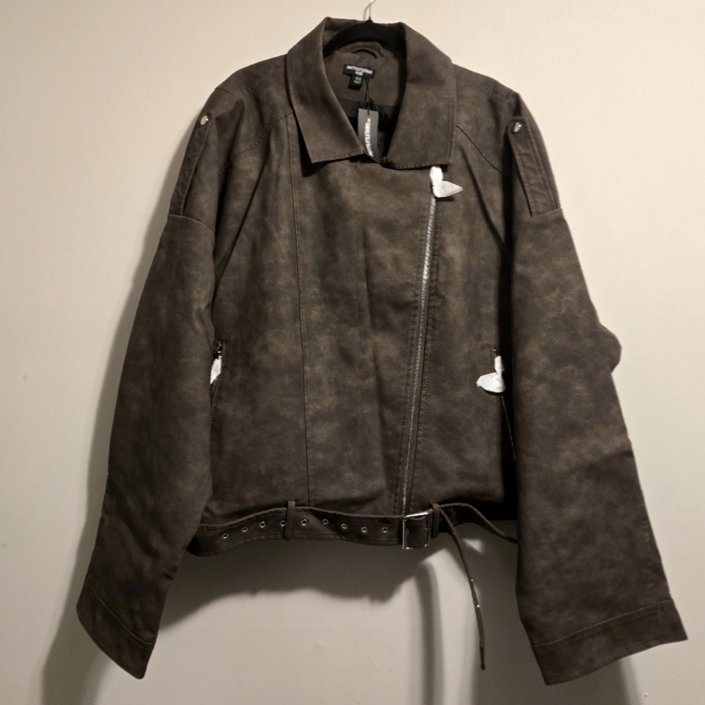 Pretty Little Thing Plus Faux Leather Full Zip Biker Jacket Brown Size 24 NWT